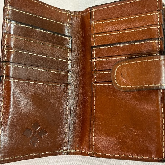 Patricia Nash Cametti trifold brown leather wallet with many compartments - Picture 7 of 13